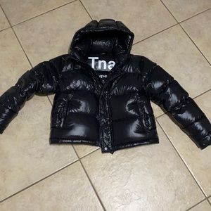 Aritzia Super Puff Shorty Puffer Jacket